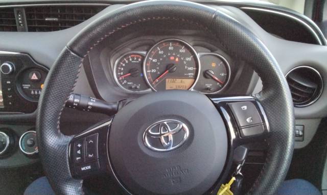 2015 Toyota Yaris 1.33 VVT-i Sport 5dr