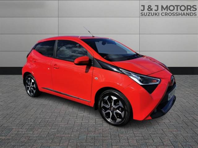 Toyota Aygo 1.0 VVT-i X-Plore 5dr Hatchback Petrol Red