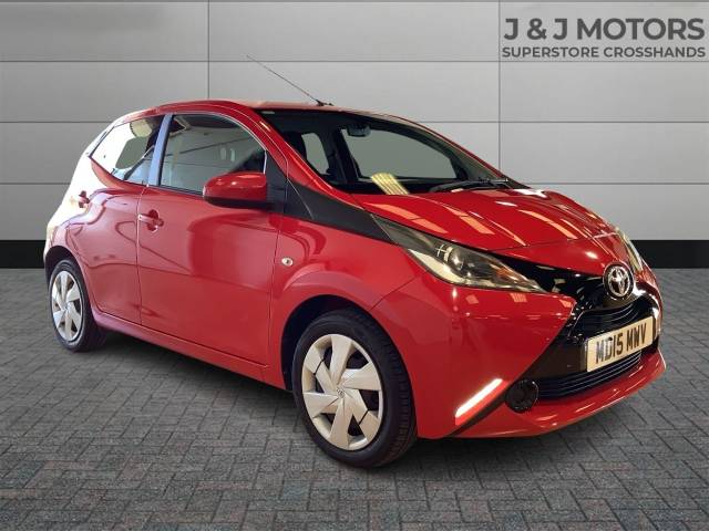 Toyota Aygo 1.0 VVT-i X-Play 5dr Hatchback Petrol Red