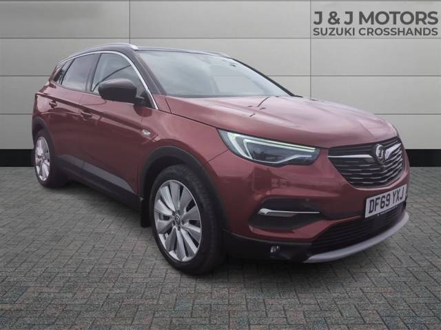 Vauxhall Grandland X 1.6 Hybrid4 300 Ultimate Nav 5dr Auto Hatchback Petrol / Electric Hybrid Red