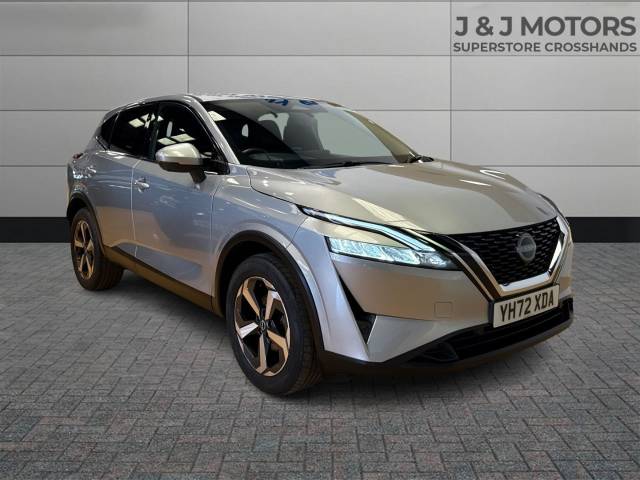 Nissan Qashqai 1.3 DiG-T MH N-Connecta 5dr Hatchback Petrol Silver