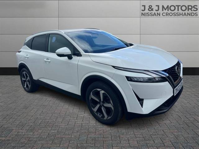 Nissan Qashqai 1.3 DiG-T MH N-Connecta 5dr Hatchback Petrol White