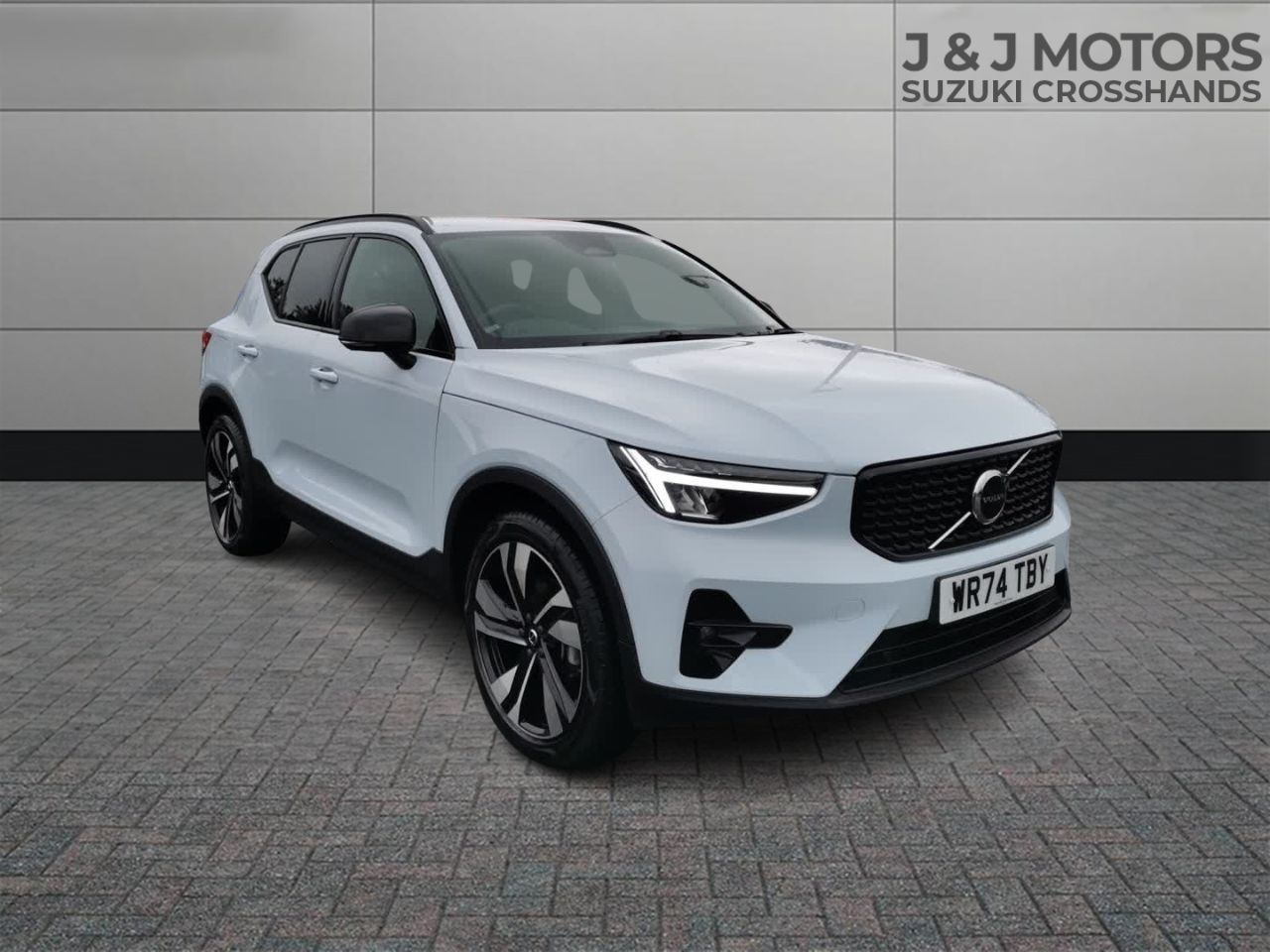2024 Volvo XC40