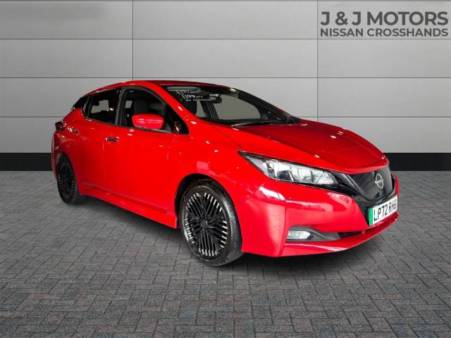 Nissan Leaf 0.0 110kW N-Connecta 39kWh 5dr Auto Hatchback Electric Red