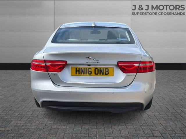 2016 Jaguar XE 2.0 Prestige 4dr Auto