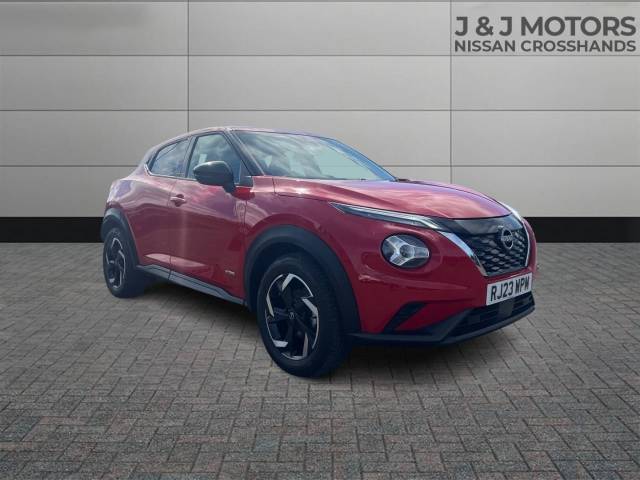 Nissan Juke 1.6 Hybrid N-Connecta 5dr Auto Hatchback Petrol Red