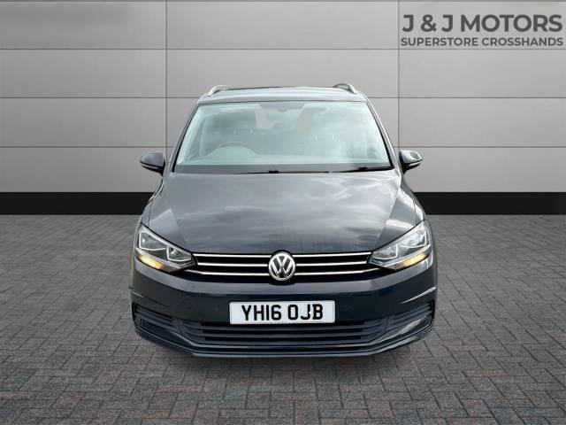 Volkswagen Tiguan 2.0 TDi BlueMotion Tech Match Edition 150 5dr DSG Estate Diesel White