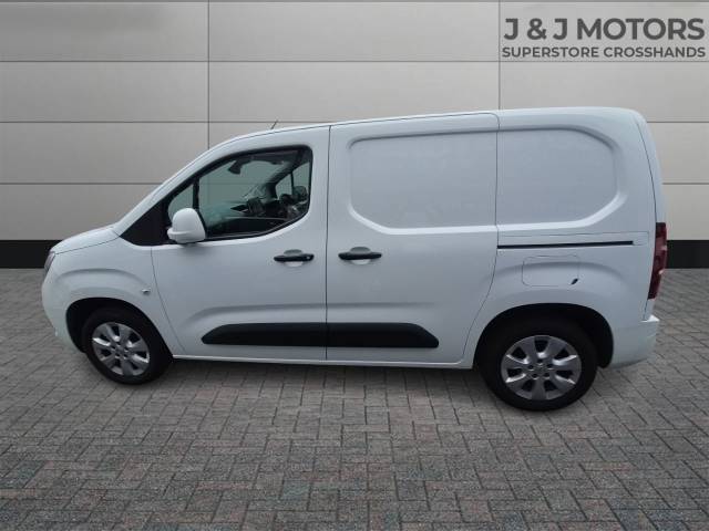 2021 Vauxhall Combo Cargo 2000 1.5 Turbo D 100ps H1 Griffin Van
