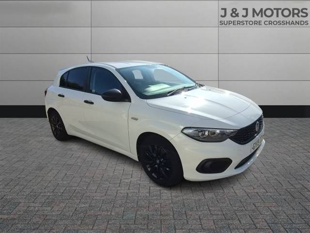 MG Motor UK ZS 1.5 VTi-TECH Exclusive 5dr Hatchback Petrol Orange