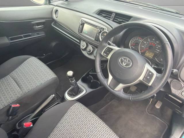 2013 Toyota Yaris 1.33 VVT-i TR 5dr