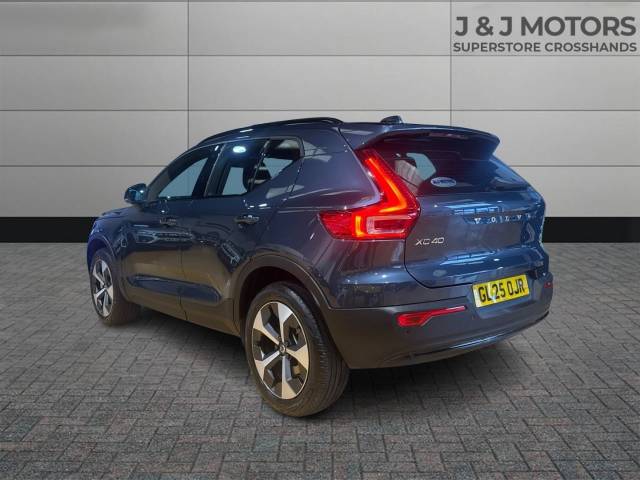 2025 Volvo XC40 2.0 B4P Plus Dark 5dr Auto
