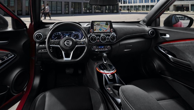 Nissan Juke and New Nissan Juke Hybrid - Interior