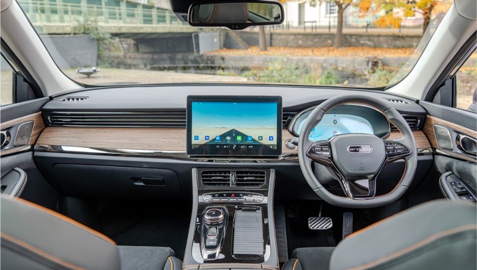 Skywell BE11 - Interior